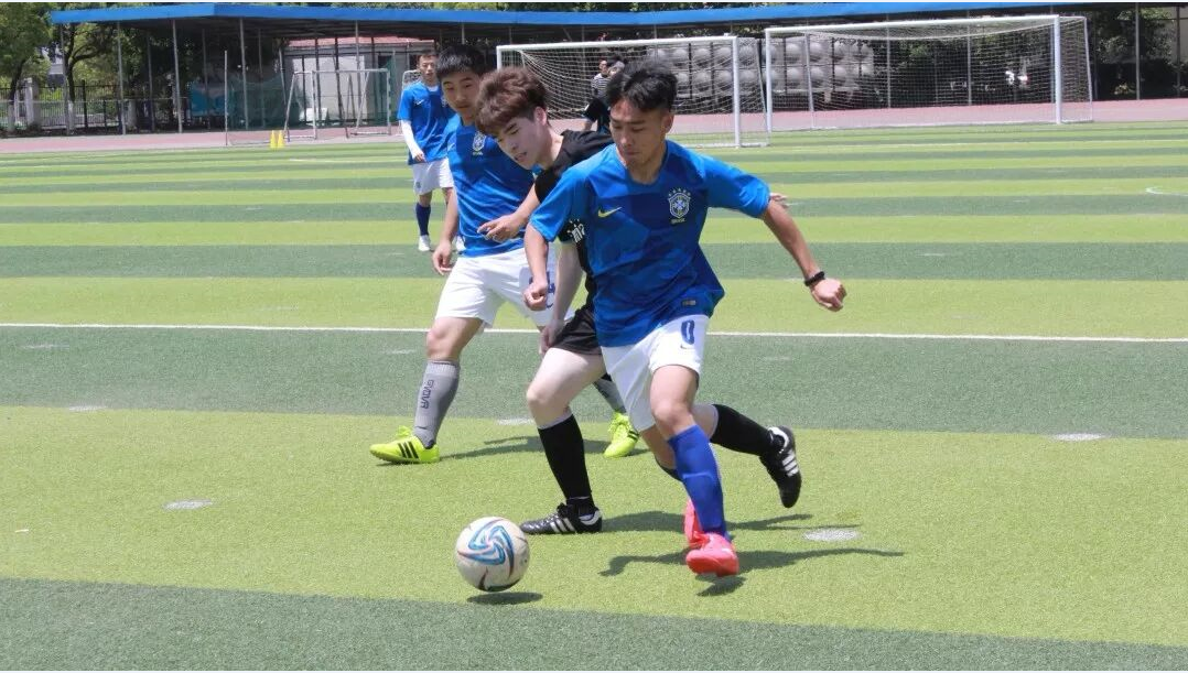 学院第一届"迎春杯"足球赛落下战幕-合肥师范学院