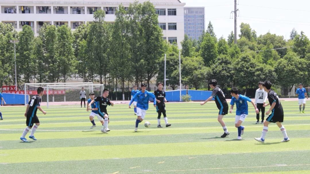 学院第一届"迎春杯"足球赛落下战幕-合肥师范学院