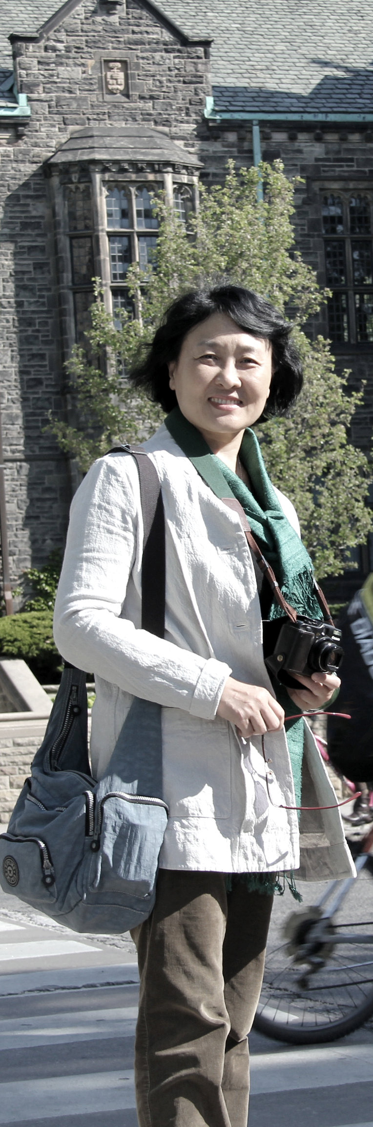 黄少华